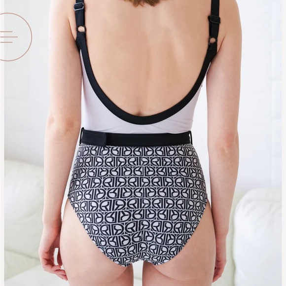 Black and white Darich one piece swimsuit - Picture 3 of 16